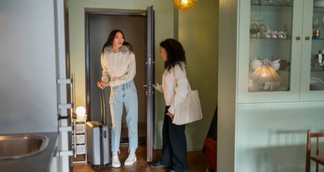 ¿Cómo ganar dinero ofreciendo alojamiento en Airbnb?